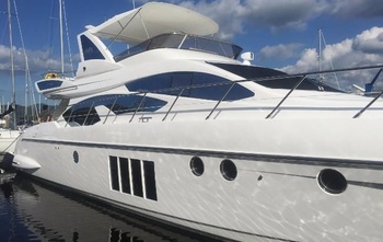Azimut 64