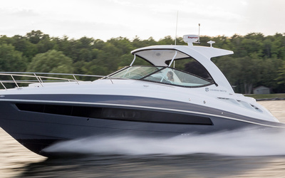 Cruisers Yachts 35 Express