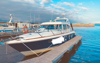 Aquador 32 C (2008)