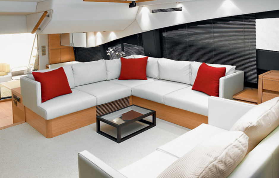 Sealine T60 Aura - салон