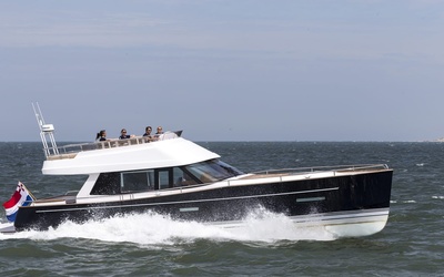 Contest 52MC Flybridge