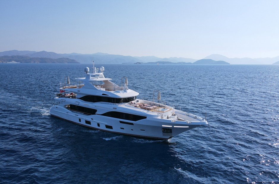 Benetti Sunrise