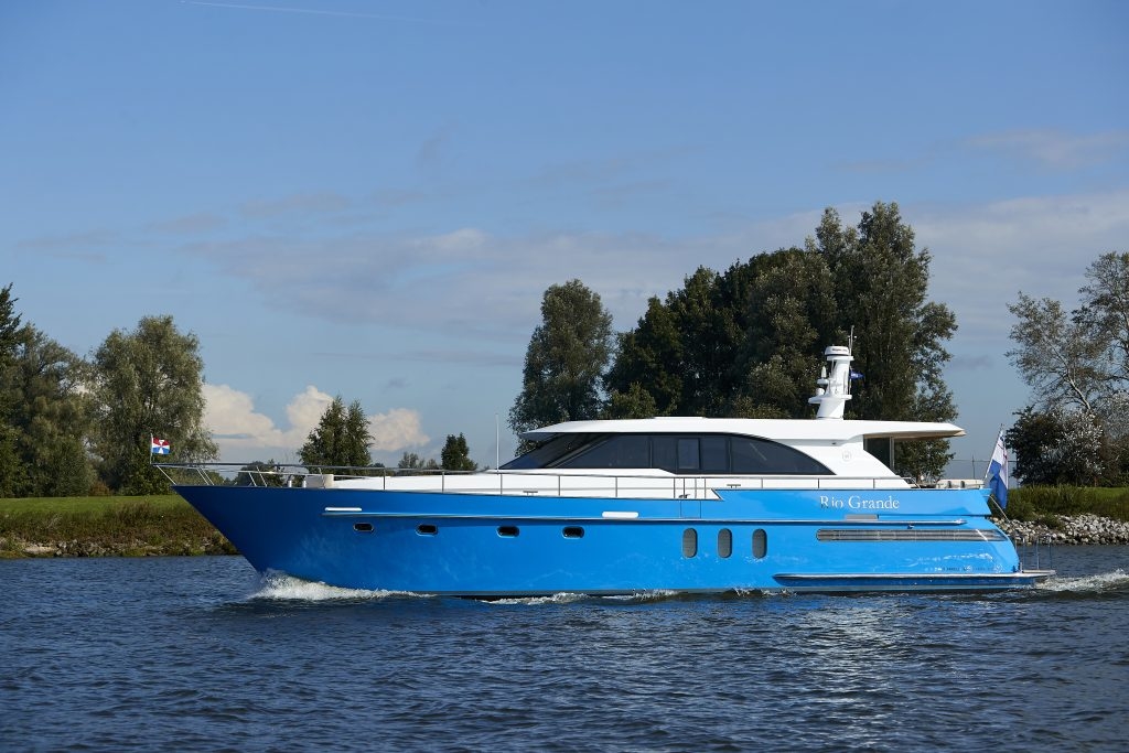 Van den Hoven Executive 1850: Prices, Specs, Reviews and Sales ...