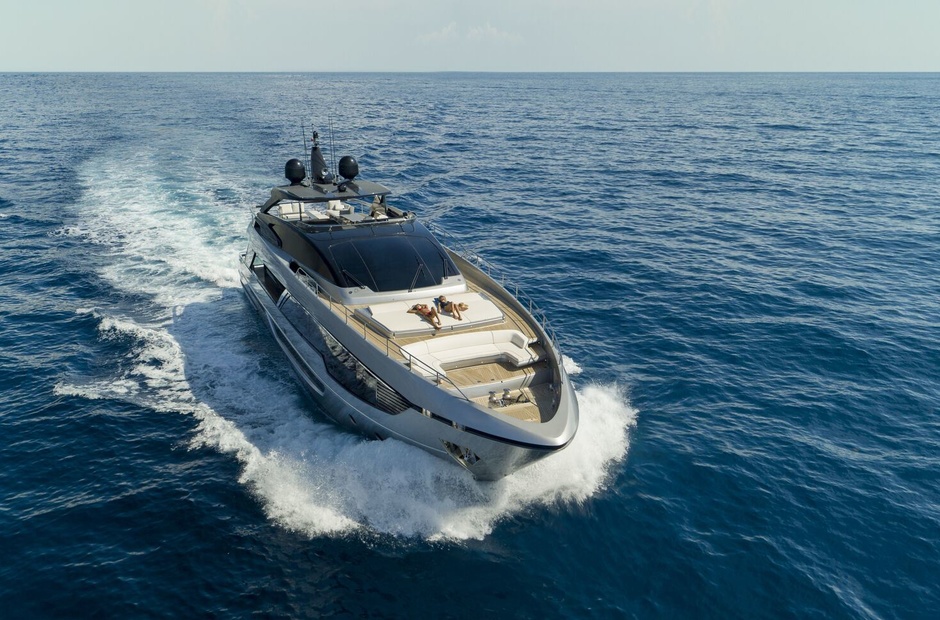 Riva GIO4