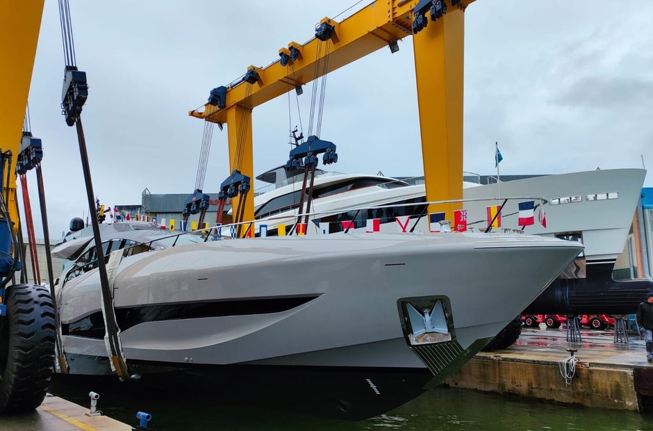 Mangusta Ours