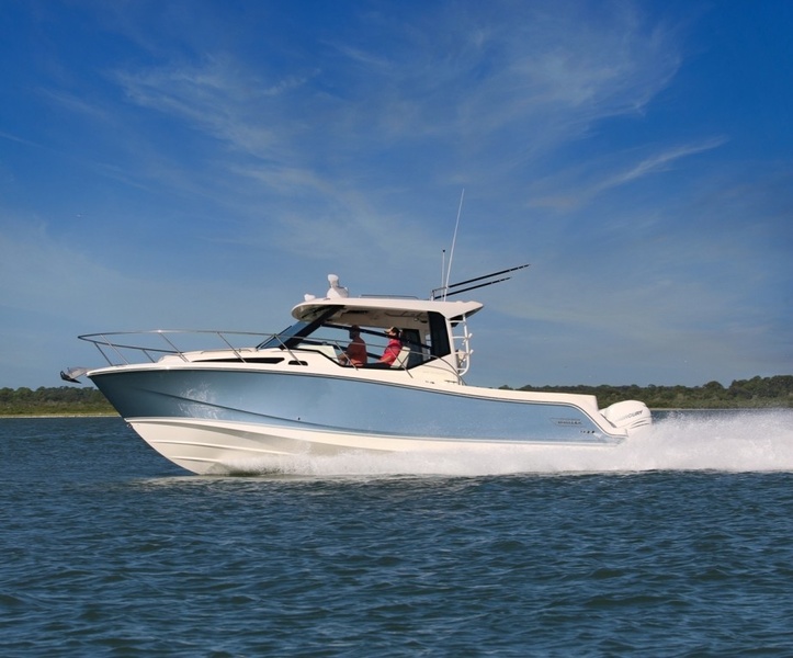 Boston Whaler 325 Conquest