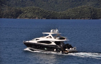 Sunseeker 88 Yacht