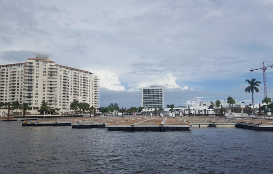 Плавучие доки для FLIBS 2016 в Bahia Mar Marina