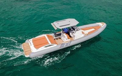 Cobra RIBs Nautique Inboard 9