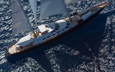 Perini Navi Belle Brise