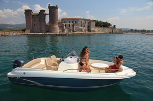 Jeanneau Cap Camarat 6.5 CC