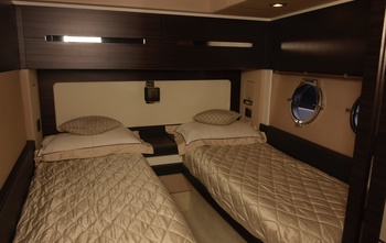 Azimut 72S