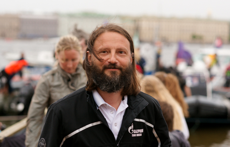 Владимир Любомиров — командор яхт-клуба Санкт-Петербурга, принимающей стороны гонок