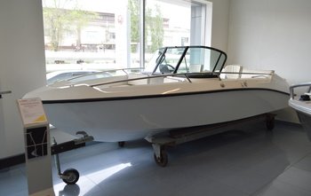 Velvette Bowrider 18 Prime