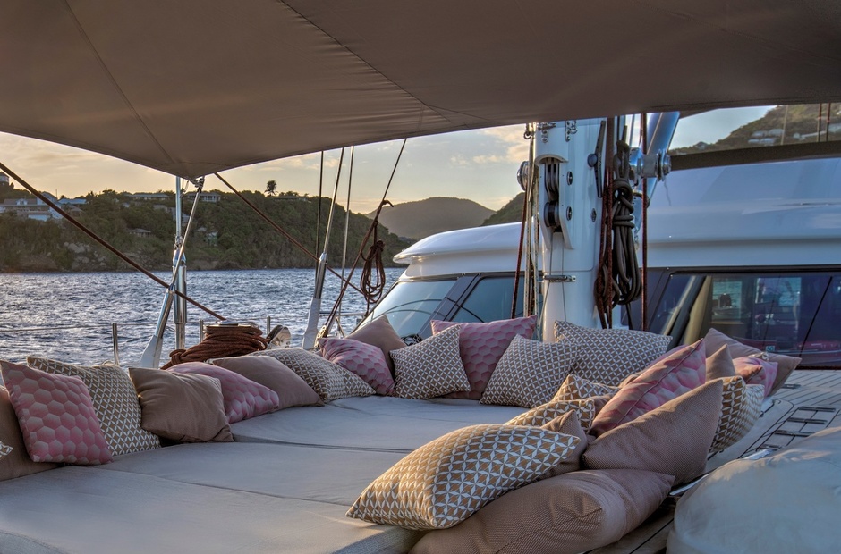 Perini Navi Blush