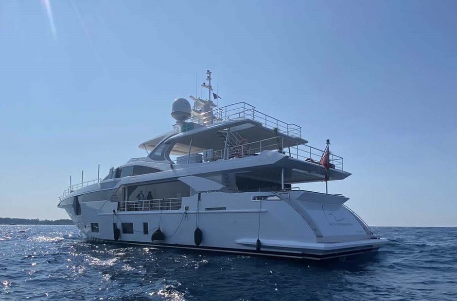 Azimut Pura Vida of Liverpool