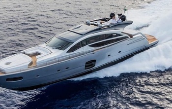 Pershing 82