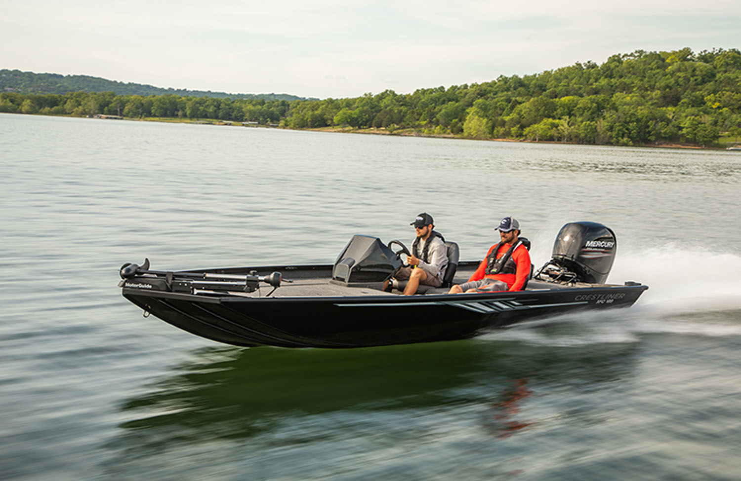 Crestliner XF 189  18' Shallow Water Bass Fishing Boat