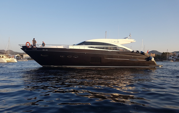 princess v72 yacht for sale