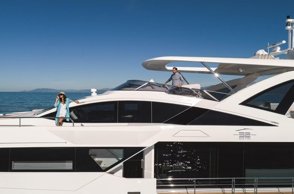 Azimut La Mama