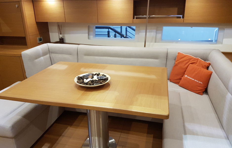 Grand Soleil 46