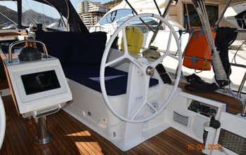 Bavaria Cruiser 37