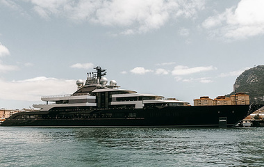 Lurssen Crescent