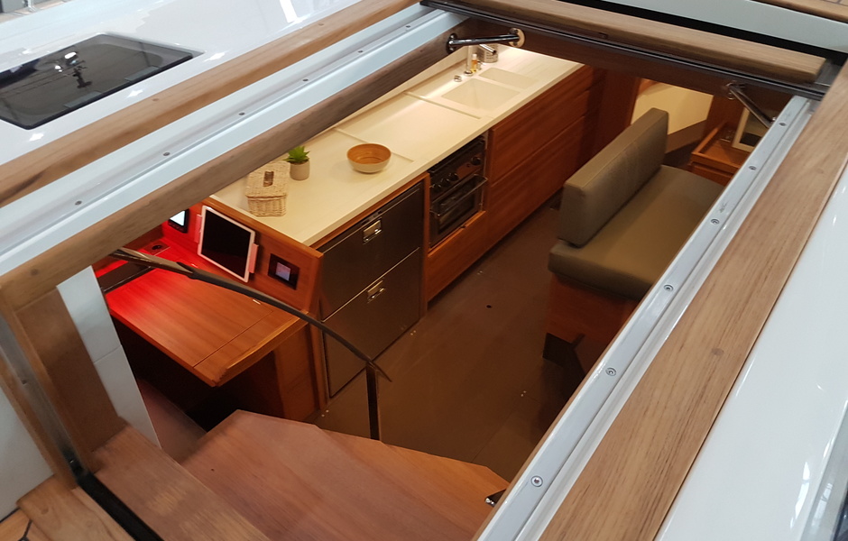 Pilot Saloon 42