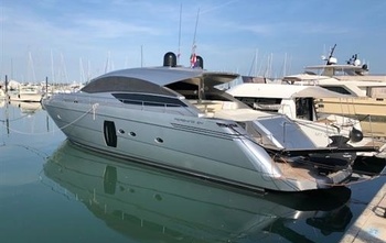 Pershing 64