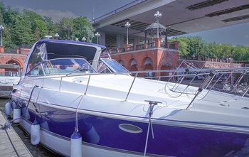 Cruisers Yachts 370 Express (2006)