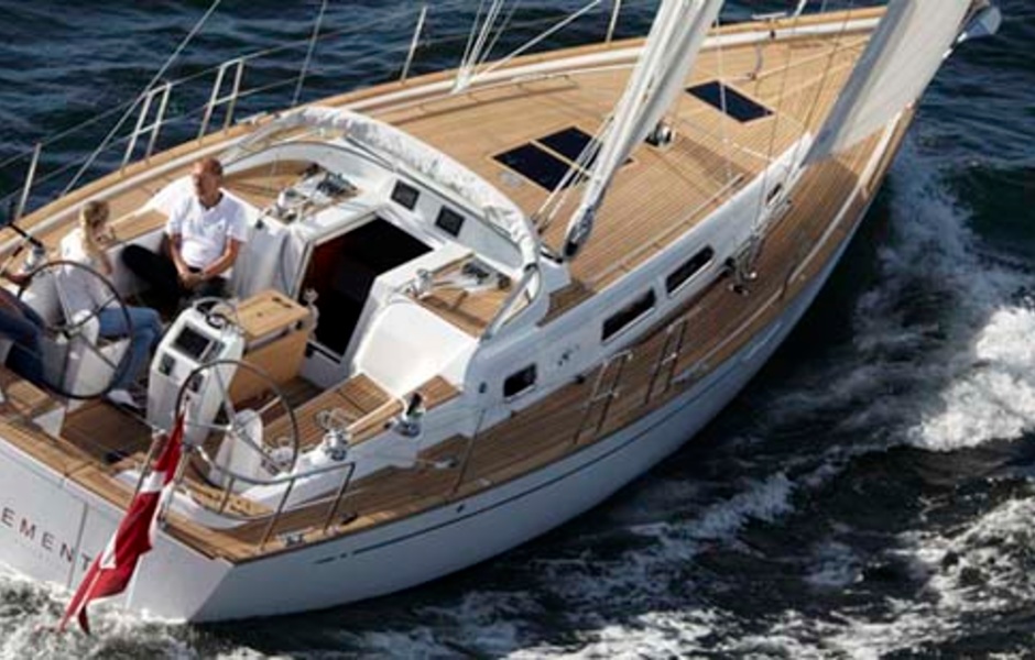 X-Yachts XC38 — "Роскошный крузиер"