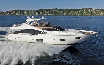 Ferretti 870