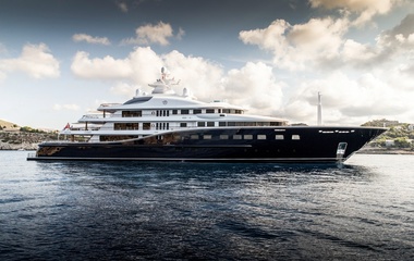 Derecktor Shipyards Aquila