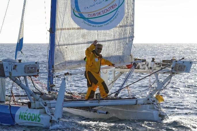 Ivan Buagnon does not rely on outside help and does not use electronic devices for navigation.