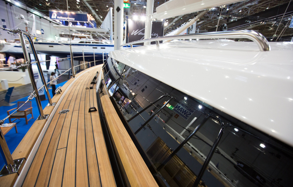 Wauquiez Pilot Saloon 42 и ее электротонировка стекол салона