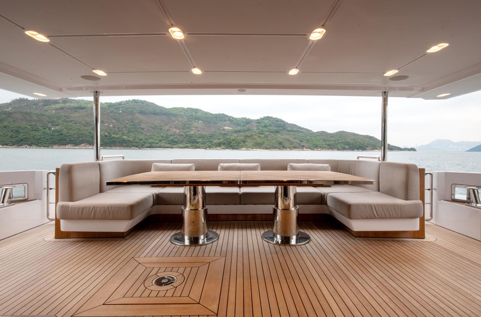 Azimut Long Live