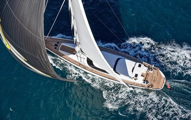 Alloy Yachts Encore