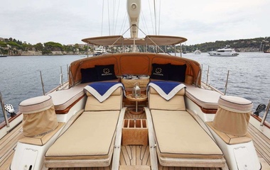 Alloy Yachts Irelanda