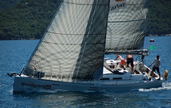 Dufour 40E (2012)